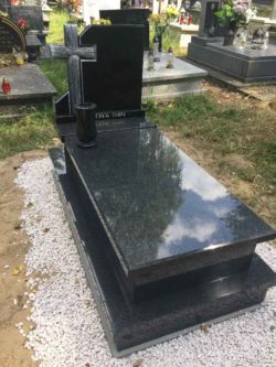 193 Nagrobek pojedynczy ciemny granit